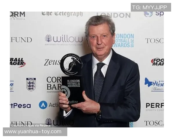 凯恩荣获月度最佳球员,实至名归 凯恩荣获月度最佳球员,实至名归