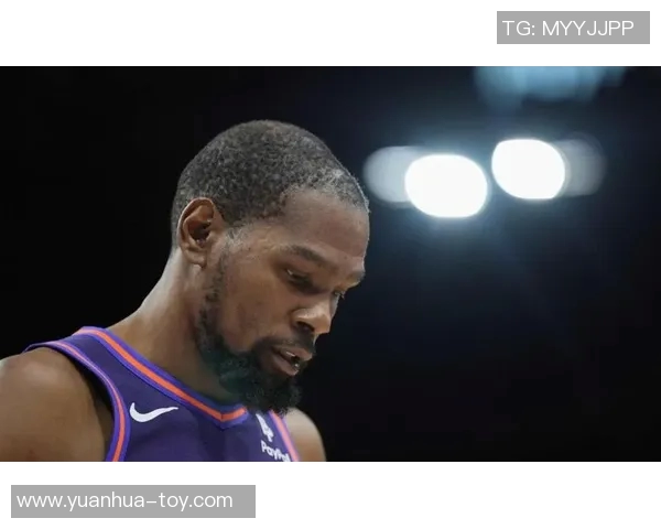 杜兰特如何通过战术调整与个人能力主宰比赛节奏解析